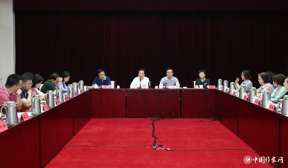 8月4日，第十屆全國優(yōu)秀兒童文學獎評委會第六次全體會議召開，投票產生獲獎作品
