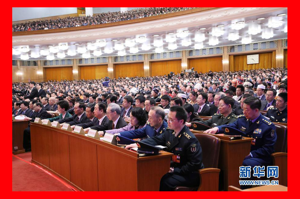 3月20日，第十三屆全國人民代表大會(huì)第一次會(huì)議閉幕會(huì)。這是代表在表決。