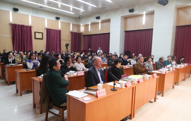 文學(xué)跨越國度，遇春風(fēng)化雨