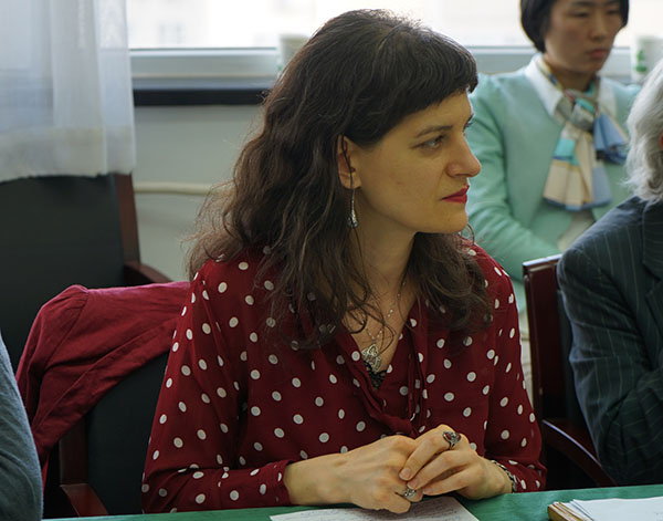 芭芭拉?保加可尼克：寫作將中外作家凝結(jié)在一起寫作凝結(jié)表達各異的作家，幫助理解人類是誰，有何異同，這樣才能求同存異。[詳細]