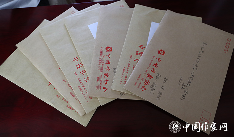 8月11日，第七屆魯迅文學(xué)獎(jiǎng)終評(píng)選票情況蓋章封存