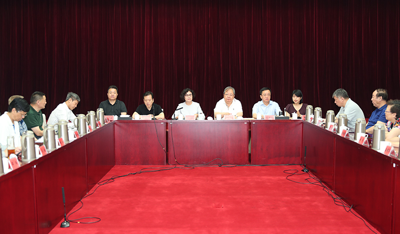 8月16日，第十屆茅盾文學(xué)獎在北京揭曉