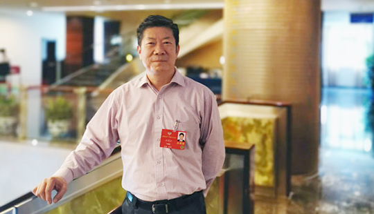 閻曉宏：與時(shí)俱進(jìn)，切實(shí)保護(hù)作家藝術(shù)家合法權(quán)益