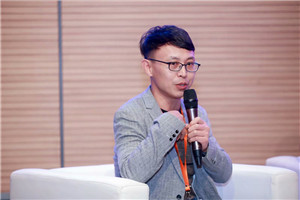 科幻文學：獲獎作品《奇跡之夏》作者：馬傳思         獲獎感言　　在田野中放牛時，或者干農(nóng)活的閑暇坐在樹蔭下歇息時，也或者在某個炎熱的夏夜，躺在門外的竹席上納涼的時候，四周的一切事物會以一種奇妙的方式朝我匯聚過來：幾只螞蟻從草叢間出現(xiàn)，在我指尖列隊行進；一群秧雞從蟄伏的田埂下朝我張望；一只貓頭鷹在睡夢中向我囈語；田野中的麥浪翻滾，傳來大地心臟的律動；山林中的風聲呼嘯，帶來遠方的氣息……