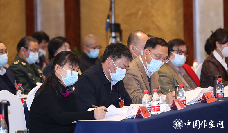 12月12日，中國(guó)作家協(xié)會(huì)第九屆全國(guó)委員會(huì)第六次全體會(huì)議在京舉行
