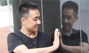 所謂先鋒，或?qū)⑹桥f的棄物 