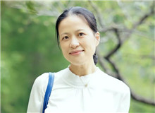 譯林出版社：文學(xué)出版人必須從稿子和案頭抬起頭來　　高起點(diǎn)高品質(zhì)原創(chuàng)文學(xué)出版和一流外國(guó)作家作品在譯林社相得益彰，屢有作品獲獎(jiǎng)。[詳細(xì)]