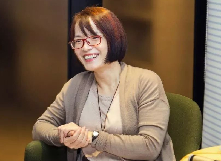 申霞艷：生如蟻而美如神　　胡學文出示的是當代眼光，他正視并升華當代生活經(jīng)驗，大膽創(chuàng)造21世紀新傳統(tǒng)，這種傳統(tǒng)吸納過往，并與過往進行激烈抗辯。[詳細]