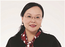 張莉談《金枝》：誠摯地直面生命中最復雜的經(jīng)驗　　 邵麗非常誠摯地直面生命中那些最復雜、最難以處理的經(jīng)驗和那個最難以安放的自我…… [詳細]