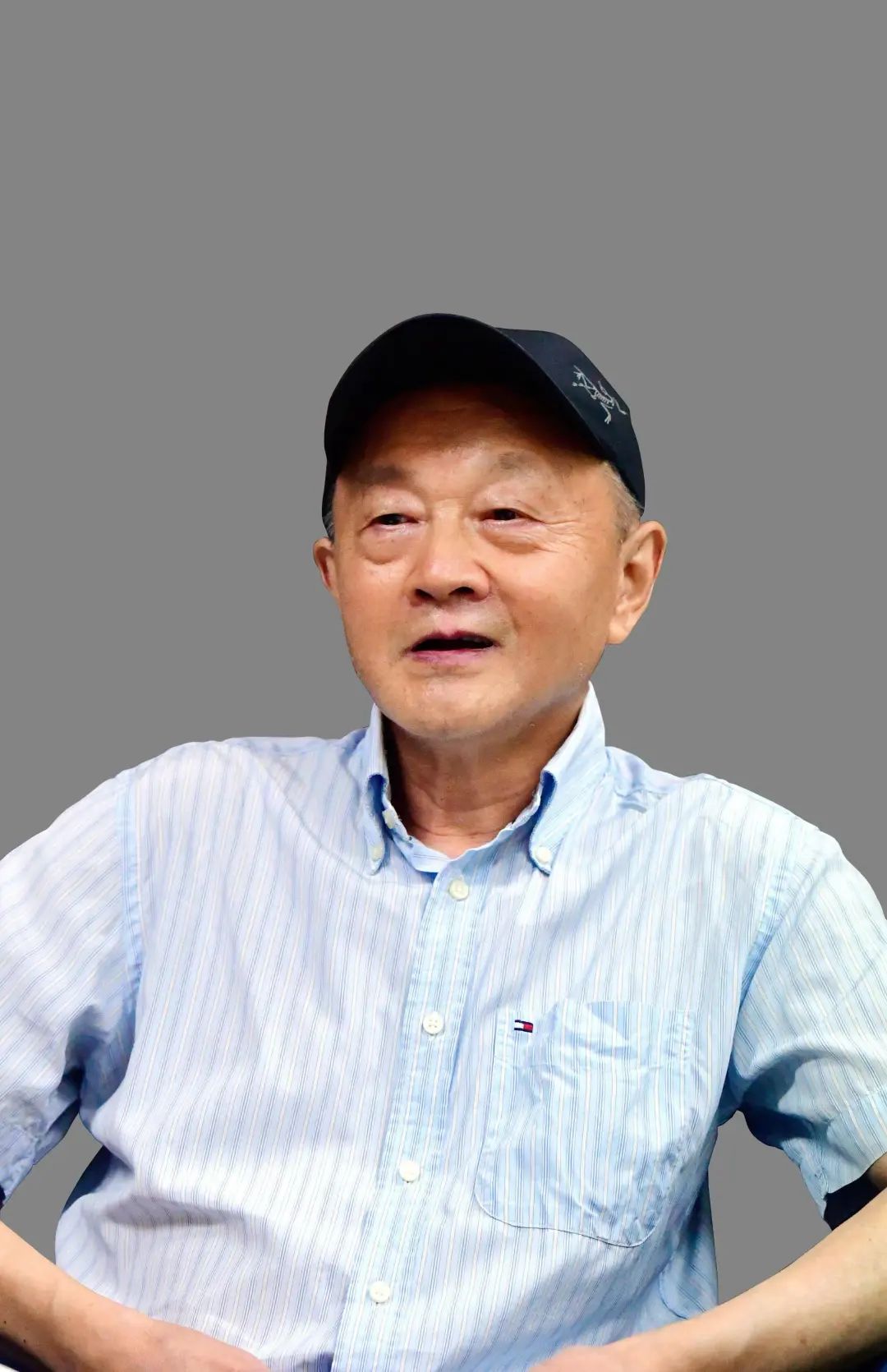 竺祖慈，生于1949年，祖籍寧波，資深日本文學(xué)編輯、譯者。
