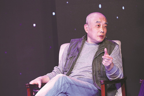 江曉原：上海交通大學(xué)講席教授，科學(xué)史與科學(xué)文化研究院首任院長(zhǎng)