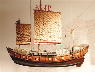 清代漕船模型。 　　中國(guó)京杭大運(yùn)河博物館供圖