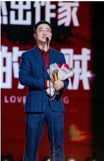 愛潛水的烏賊獲年度杰出作家榮譽