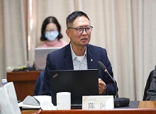 陳河長篇小說《誤入孤城》研討會在北京舉行11月23日，由《十月》雜志社、北京十月文藝出版社主辦的“陳河長篇小說《誤入孤城》研討會”在北京出版集團舉行。 [詳細]
