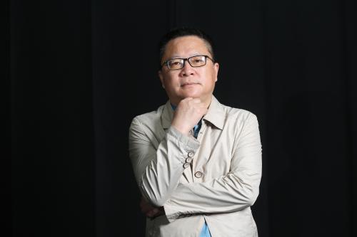 李少君，《詩刊》社主編，一級作家。主要著作有《自然集》《草根集》《海天集》《應該對春天有所表示》等，被譽為“自然詩人”。