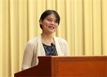 李春華（李琸）：從一個人的戈壁走向文學的綠洲　　至今我不敢稱自己為作家，對我而言，這是一個非常神圣的字眼……[詳細]