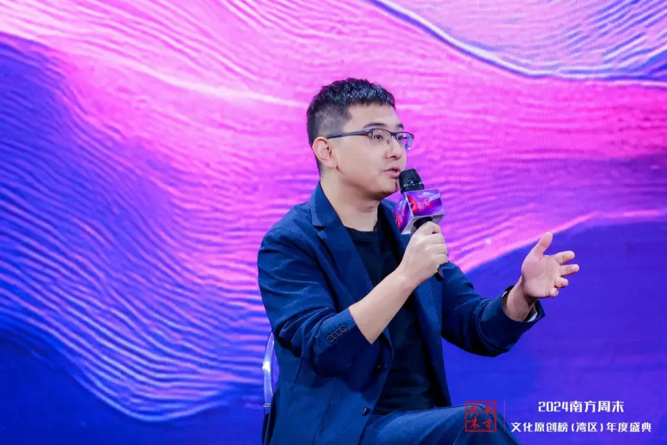 六神磊磊最早憑借解讀金庸小說的自媒體文章成名，近年開始解讀唐詩(shī)。