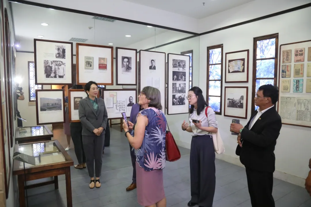參觀中國(guó)現(xiàn)代文學(xué)館常設(shè)展