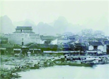 桂林文化城：在民族危難之際筑起精神堡壘　　作為抗日戰(zhàn)爭時期一個特殊的文化現(xiàn)象，桂林文化城在中國現(xiàn)代文化史上占有重要地位。[詳細]