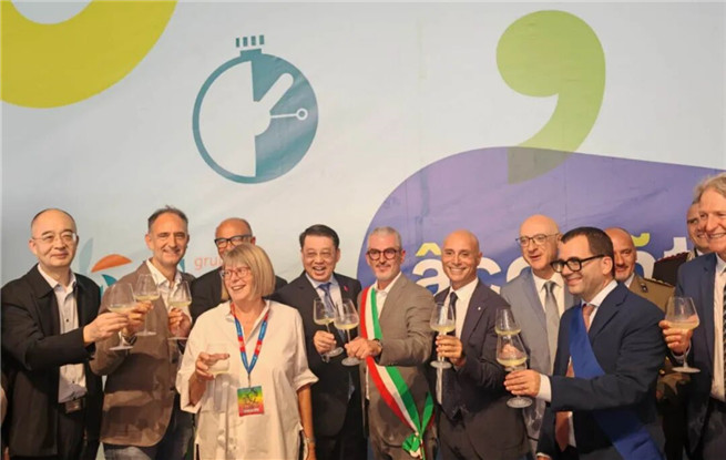 “揚(yáng)帆計(jì)劃”首次參加意大利曼托瓦文學(xué)節(jié)，推動(dòng)中意文學(xué)交流