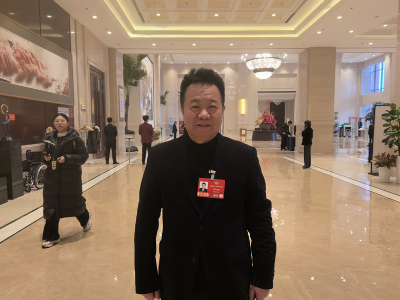 全國政協(xié)常委、中國作協(xié)副主席邱華棟
