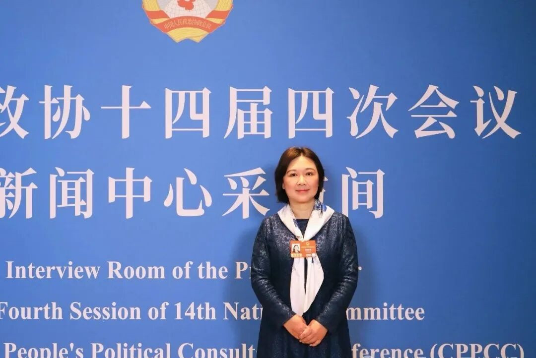 全國政協(xié)委員、中國作協(xié)網(wǎng)絡(luò)文學(xué)委員會(huì)委員蔣勝男
