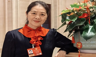 全國(guó)政協(xié)常委遲子建