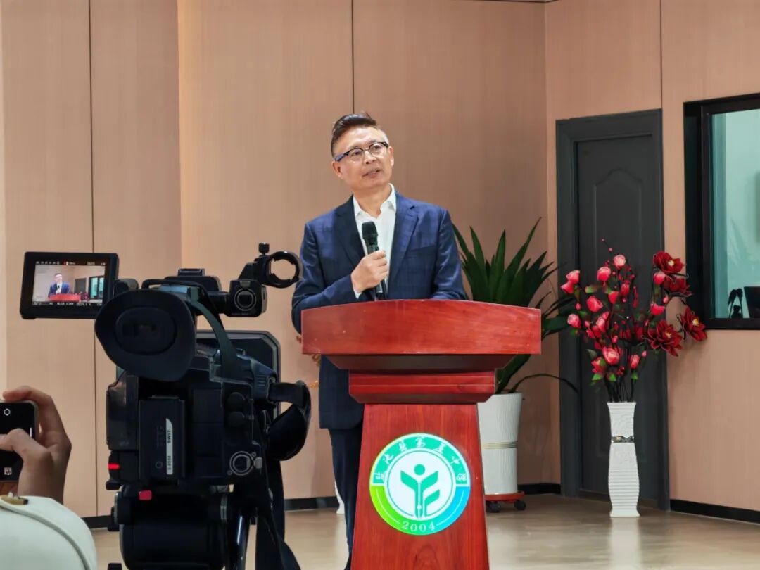 中國作協(xié)副主席、著名作家麥家